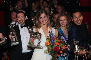 30-09-2016 SHOWBIZZ; GOUDEN KALVEREN GALA 2016. Beste actrice HANNAH HOEKSTRA  voor haar rol in de film DE HELLEWEG. Tot beste acteur werd gekozen ISSAKA SAWADOGO voor de film THE PARADISE SUITE.
Fote : Albert den Iseger