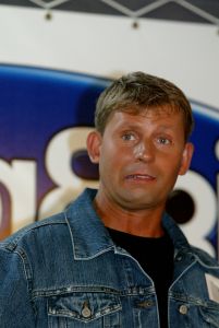 28-08-2002 SHOWBIZZ; BIG BROTHER HUIS GAAT OPEN. De eerste deelnemers zijn gearriveerd.
foto: Albert den Iseger