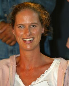 28-08-2002 SHOWBIZZ; BIG BROTHER HUIS GAAT OPEN. De eerste deelnemers zijn gearriveerd.
foto: Albert den Iseger