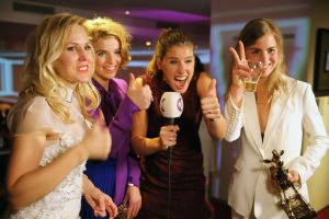 30-09-2016 SHOWBIZZ; GOUDEN KALVEREN GALA 2016. Beste actrice HANNAH HOEKSTRA  voor haar rol in de film DE HELLEWEG. Tot beste acteur werd gekozen ISSAKA SAWADOGO voor de film THE PARADISE SUITE.
Fote : Albert den Iseger