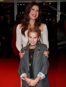 13-10-2016 SHOWBIZZ; FLOORTJE DESSING WINT GOUDEN TELEVIZIER RING 2016. Humberto Tan won de Televizier-Ster voor presentator, Chantal Janzen won opnieuw de Televizier-Ster voor presentatrice. Pip Pellens kreeg de prijs voor aanstormend talent. Paul de leeuw won met zijn talkshow. Thom Hoffman was de beste acteur en Angela Schijf als beste actrice.
foto: Albert den Iseger
