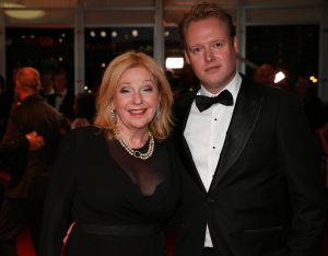13-10-2016 SHOWBIZZ; FLOORTJE DESSING WINT GOUDEN TELEVIZIER RING 2016. Humberto Tan won de Televizier-Ster voor presentator, Chantal Janzen won opnieuw de Televizier-Ster voor presentatrice. Pip Pellens kreeg de prijs voor aanstormend talent. Paul de leeuw won met zijn talkshow. Thom Hoffman was de beste acteur en Angela Schijf als beste actrice.
foto: Albert den Iseger