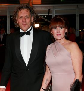 13-10-2016 SHOWBIZZ; FLOORTJE DESSING WINT GOUDEN TELEVIZIER RING 2016. Humberto Tan won de Televizier-Ster voor presentator, Chantal Janzen won opnieuw de Televizier-Ster voor presentatrice. Pip Pellens kreeg de prijs voor aanstormend talent. Paul de leeuw won met zijn talkshow. Thom Hoffman was de beste acteur en Angela Schijf als beste actrice.
foto: Albert den Iseger