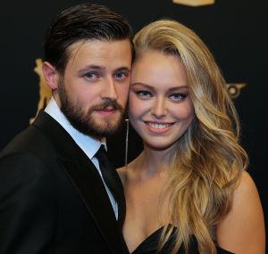 30-09-2016 SHOWBIZZ; GOUDEN KALVEREN GALA 2016. Beste actrice HANNAH HOEKSTRA  voor haar rol in de film DE HELLEWEG. Tot beste acteur werd gekozen ISSAKA SAWADOGO voor de film THE PARADISE SUITE.
Fote : Albert den Iseger