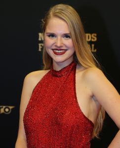 30-09-2016 SHOWBIZZ; GOUDEN KALVEREN GALA 2016. Beste actrice HANNAH HOEKSTRA  voor haar rol in de film DE HELLEWEG. Tot beste acteur werd gekozen ISSAKA SAWADOGO voor de film THE PARADISE SUITE.
Fote : Albert den Iseger