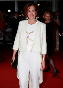 13-10-2016 SHOWBIZZ; FLOORTJE DESSING WINT GOUDEN TELEVIZIER RING 2016. Humberto Tan won de Televizier-Ster voor presentator, Chantal Janzen won opnieuw de Televizier-Ster voor presentatrice. Pip Pellens kreeg de prijs voor aanstormend talent. Paul de leeuw won met zijn talkshow. Thom Hoffman was de beste acteur en Angela Schijf als beste actrice.
foto: Albert den Iseger