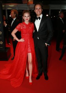 13-10-2016 SHOWBIZZ; FLOORTJE DESSING WINT GOUDEN TELEVIZIER RING 2016. Humberto Tan won de Televizier-Ster voor presentator, Chantal Janzen won opnieuw de Televizier-Ster voor presentatrice. Pip Pellens kreeg de prijs voor aanstormend talent. Paul de leeuw won met zijn talkshow. Thom Hoffman was de beste acteur en Angela Schijf als beste actrice.
foto: Albert den Iseger