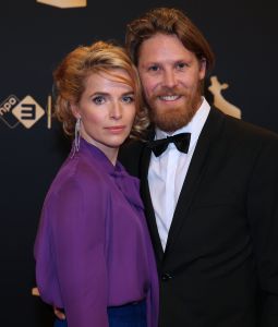 30-09-2016 SHOWBIZZ; GOUDEN KALVEREN GALA 2016. Beste actrice HANNAH HOEKSTRA  voor haar rol in de film DE HELLEWEG. Tot beste acteur werd gekozen ISSAKA SAWADOGO voor de film THE PARADISE SUITE.
Fote : Albert den Iseger