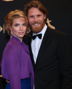 30-09-2016 SHOWBIZZ; GOUDEN KALVEREN GALA 2016. Beste actrice HANNAH HOEKSTRA  voor haar rol in de film DE HELLEWEG. Tot beste acteur werd gekozen ISSAKA SAWADOGO voor de film THE PARADISE SUITE.
Fote : Albert den Iseger