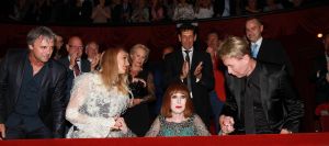02-10-2017 SHOWBIZZ; STAANDE OVATIE VOOR LIESBETH LIST BIJ PREMIERE MUSICAL.In CARRE in Amsterdam is maandagavond de musical over het leven van Liesbeth List in premiere gegaan. Tijdens haar entree in de koninklijke loge kreeg ze een staande ovatie van het uitverkochte Carre.
foto: Albert den Iseger