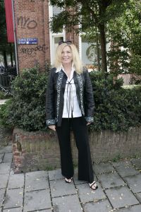 10-09-2005 SHOWBIZZ; MODESHOW VAN SHEILA DE VRIES IN CHRISTIE\'S TE AMSTERDAM.
FOTO; Albert den Iseger.