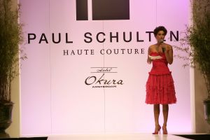 11-09-2005 SHOWBIZZ; MODESHOW PAUL SCHULTEN IN HET OKURA HOTEL TE AMSTERDAM.
FOTO:Albert en Iseger