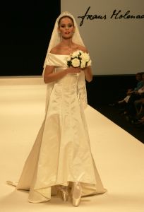 12-09-2005 SHOWBIZZ: MODESHOW VAN FRANS MOLENAAR IN DE FASHION FACTORY TE AMSTERDAM.
FOTO: Albert den iseger.