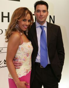 11-09-2005 SHOWBIZZ; MODESHOW PAUL SCHULTEN IN HET OKURA HOTEL TE AMSTERDAM.
FOTO:Albert en Iseger