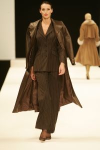 12-09-2005 SHOWBIZZ: MODESHOW VAN FRANS MOLENAAR IN DE FASHION FACTORY TE AMSTERDAM.
FOTO: Albert den iseger.