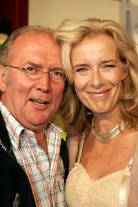 22-09-2005 SHOWBIZZ; EFTELING PRESENTEERD CAST MUSICAL Ti Ta TOVANAAR. Harry Slinger, Erik Breij,Manon Novak,Anne Mieke Ruyten, Rop Verheijen en Jette van der Meij staan straks garant voor een heerlijke nieuwe musical namelijk Ti Ta Tovenaar. Vanaf 17 November is het exclusief in het Efteling theater te zien.
foto Albert den Iseger.