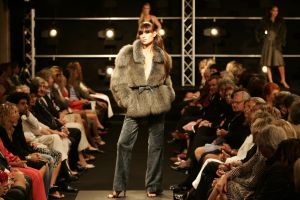 10-09-2005 SHOWBIZZ; MODESHOW VAN MART VISSER IN HET HILTON HOTEL TE AMSTERDAM.
FOTO: Albert den Iseger.