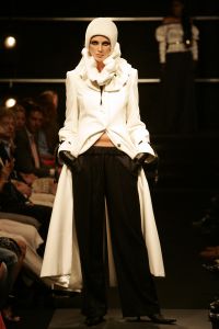 10-09-2005 SHOWBIZZ; MODESHOW VAN MART VISSER IN HET HILTON HOTEL TE AMSTERDAM.
FOTO: Albert den Iseger.
