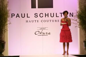 11-09-2005 SHOWBIZZ; MODESHOW PAUL SCHULTEN IN HET OKURA HOTEL TE AMSTERDAM.
FOTO:Albert en Iseger