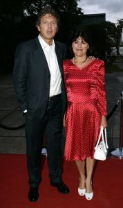 12-09-2005 SHOWBIZZ: MODESHOW VAN FRANS MOLENAAR IN DE FASHION FACTORY TE AMSTERDAM.
FOTO: Albert den iseger.