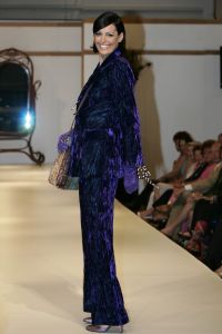 10-09-2005 SHOWBIZZ; MODESHOW VAN SHEILA DE VRIES IN CHRISTIE\'S TE AMSTERDAM.
FOTO; Albert den Iseger.