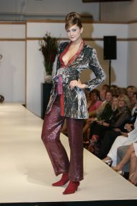 10-09-2005 SHOWBIZZ; MODESHOW VAN SHEILA DE VRIES IN CHRISTIE\'S TE AMSTERDAM.
FOTO; Albert den Iseger.