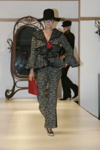 10-09-2005 SHOWBIZZ; MODESHOW VAN SHEILA DE VRIES IN CHRISTIE\'S TE AMSTERDAM.
FOTO; Albert den Iseger.