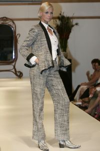 10-09-2005 SHOWBIZZ; MODESHOW VAN SHEILA DE VRIES IN CHRISTIE\'S TE AMSTERDAM.
FOTO; Albert den Iseger.