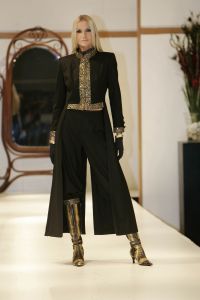10-09-2005 SHOWBIZZ; MODESHOW VAN SHEILA DE VRIES IN CHRISTIE\'S TE AMSTERDAM.
FOTO; Albert den Iseger.