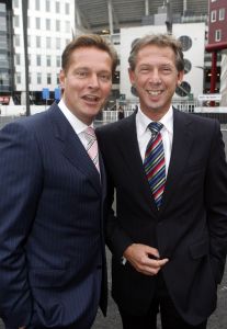 04-09-2006 SHOWBIZZ; VEERTIENDE EDITIE VAN AMSTERDAM DINER VOOR AIDSBESTRIJDING. Het was dit keer een Koninklijk Amsterdam Diner daar Prinses Mabel en Prins Friso aanwezig waren en zich kostelijk vermaakten tussen de vele gasten. De 1300 gasten genoten van veel life muziek van o.a.Angela Groothuizen,Ronnie Tober,Vulcano,Denise Jannah,Sandra Reemer, Liesbeth List en Ramses Shaffy en uit Amerika The Gibson Brothers.De avond begon met een emotioneel op treden van Ramses Shaffy die iedereen kippevel bezorgde. Robert Weyhenke de initiatiefnemer  van dit gala  kan terug kijken op een zeer geslaagde avond met een opbrengst van 460.000 euro voor de bestrijding van aids. Vele prominente gasten waren de gehele avond aanwezig namelijk: Boris Dittrich-Estelle Gullit-Tom Westenmeijer-Mart Visser-Frans Molenaar-Addy van den Krommenacker-Marisa Polin-Hans Hoogervorst-Ans en Sigrid Markus-Frits Wester-Leotien Borsato en Leco van Zadelhoff-Neelie Smit Kroes-Barbara de Loor-Jan Driessen-Mark Rutte-Tineke Verburg-Evert Santegoeds-Michiel en Pauline Mol-Ed Nijpels-John Jaakke-Ada Kok- Joop Wijn en natuurlijk Prins Friso en Prinses Mabel die maar niet genoeg konden krijgen van alle aandacht en genoten daarvan ook met volle teugen. Al met al een zeer geslaagde avond voor het goede doel.
foto: Albert den Iseger.