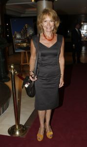18-09-2006 SHOWBIZZ; SHEILA DE VRIES EN EEN JOINT VENTURE MET L OREAL TESAMEN OP DE CATWALK. De show voerde de naam Sheila de Vries, de collectie droeg kwaliteit uit met verfrissende kleuren waaronder veel de andere kleur zwart namelijk blauw.De prachtige show was voor de eerste keer in de Hotels van Oranje te Noordwijk.Wederom veel bewondering voor Sheila de Vries en haar team. Ook vandaag veel lovende woorden in de Nederlandese Media over de show van Sheila. 
foto: Albert den Iseger