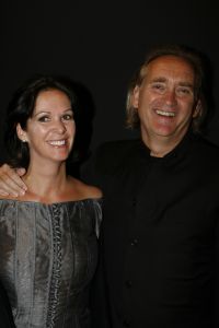 09-09-2006 SHOWBIZZ; MART VISSER COUTURE SHOW WINTER 2006-2007 HILTON AMSTERDAM. De talentvolle designer bracht weer een prachtrige couture show in het overvolle Hilton. Vele BNers waren weer aanwezig en iedereen was weer vol over hetgeen Mart Visser toonde.
foto: Albert den Iseger.