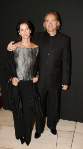 09-09-2006 SHOWBIZZ; MART VISSER COUTURE SHOW WINTER 2006-2007 HILTON AMSTERDAM. De talentvolle designer bracht weer een prachtrige couture show in het overvolle Hilton. Vele BNers waren weer aanwezig en iedereen was weer vol over hetgeen Mart Visser toonde.
foto: Albert den Iseger.