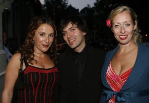 11-09-2006 SHOWBIZZ; FRANS MOLENAAR WEER MOOI EN VERRASSEND. De grootmeester van de haute couture in Nederland was weer verrassend en smaakvol. De mode van Molenaar was er een met strakke lijnen en geen gefrommel met stofjes of lintjes.Een creatie van Molenaar is het geld dik waard zo zei en liefhebster.Vele vips waren weer aanwezig in het te drukke Amstel hotel die eens moet gaan nadenken over een goed werkende airco. De show was top en na de show was de bitterbal natuurlijk geen verrassing meer. Frans Molenaar still going very strong.
foto: Albert den Iseger.