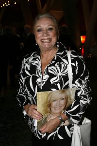 24-09-2006 SHOWBIZZ; WILLEKE ALBERTI JUBILEUMCONCERT IN LUXOR TE ROTTERDAM. GOUD zo heet de prachtige Princess Entertainment produktie die gisteren groots onthaald in het Luxor theater te Rotterdam. Meer dan 1500 gasten waren aanwezig om Willeke te zien schitteren samen met Brigitte Nijman en Frans Schraven op de Rotterdamse buhne. Met recht een gouden jubileum voor Willeke Alberti die al meer dan 50 jaar in the spotlights staat. Willeke gaf tijdens dit jublileumconcert een terugblik op haar glansrijke musicale carriere. Vele gasten genoten o.a. Andre van Duin-Frans Wijsglas-Annie de Reuver-Jaap Blokker-Boudewijn de Groot-Jeroen Krabbe-Bram Peper-Johnny de Mol-Dinand-Corry van Gorp-Eelco Brinkman-Tonny Eijk en vele anderen. 
foto; Albert den Iseger.