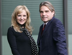 13-09-2006 SHOWBIZZ; SONJA BAKKER EN RENE SPRANGERS IN HET PROGRAMMA JE ECHTE LEEFTIJD. Vanaf 13 September om 21.30 uur op SBS 6 het nieuwe programma van Sonja Bakker  en  cardioloog Rene Sprangers wat draait om  JE ECHTE LEEFTIJD. In je Echte Leeftijd wordt de mensen een spiegel voor gehouden. Vele mensen leven erg ongezond en Sonja en Rene proberen via hun programma daar verandering in te brengen. Zij proberen samen om de kwaliteit van het  leven bij veel Nederlanders naar boven te kunnen bijstellen. Al met al weer een topprogramma bij SBS6.
foto: Albert den Iseger.