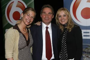 13-09-2006 SHOWBIZZ; SONJA BAKKER EN RENE SPRANGERS IN HET PROGRAMMA JE ECHTE LEEFTIJD. Vanaf 13 September om 21.30 uur op SBS 6 het nieuwe programma van Sonja Bakker  en  cardioloog Rene Sprangers wat draait om  JE ECHTE LEEFTIJD. In je Echte Leeftijd wordt de mensen een spiegel voor gehouden. Vele mensen leven erg ongezond en Sonja en Rene proberen via hun programma daar verandering in te brengen. Zij proberen samen om de kwaliteit van het  leven bij veel Nederlanders naar boven te kunnen bijstellen. Al met al weer een topprogramma bij SBS6.
foto: Albert den Iseger.