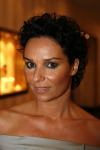 09-09-2006 SHOWBIZZ; MART VISSER COUTURE SHOW WINTER 2006-2007 HILTON AMSTERDAM. De talentvolle designer bracht weer een prachtrige couture show in het overvolle Hilton. Vele BNers waren weer aanwezig en iedereen was weer vol over hetgeen Mart Visser toonde.
foto: Albert den Iseger.