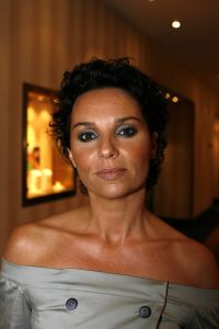 09-09-2006 SHOWBIZZ; MART VISSER COUTURE SHOW WINTER 2006-2007 HILTON AMSTERDAM. De talentvolle designer bracht weer een prachtrige couture show in het overvolle Hilton. Vele BNers waren weer aanwezig en iedereen was weer vol over hetgeen Mart Visser toonde.
foto: Albert den Iseger.