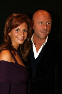 09-09-2006 SHOWBIZZ; MART VISSER COUTURE SHOW WINTER 2006-2007 HILTON AMSTERDAM. De talentvolle designer bracht weer een prachtrige couture show in het overvolle Hilton. Vele BNers waren weer aanwezig en iedereen was weer vol over hetgeen Mart Visser toonde.
foto: Albert den Iseger.