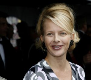 04-09-2006 SHOWBIZZ; VEERTIENDE EDITIE VAN AMSTERDAM DINER VOOR AIDSBESTRIJDING. Het was dit keer een Koninklijk Amsterdam Diner daar Prinses Mabel en Prins Friso aanwezig waren en zich kostelijk vermaakten tussen de vele gasten. De 1300 gasten genoten van veel life muziek van o.a.Angela Groothuizen,Ronnie Tober,Vulcano,Denise Jannah,Sandra Reemer, Liesbeth List en Ramses Shaffy en uit Amerika The Gibson Brothers.De avond begon met een emotioneel op treden van Ramses Shaffy die iedereen kippevel bezorgde. Robert Weyhenke de initiatiefnemer van dit gala kan terug kijken op een zeer geslaagde avond met een opbrengst van 460.000 euro voor de bestrijding van aids. Vele prominente gasten waren de gehele avond aanwezig namelijk: Boris Dittrich-Estelle Gullit-Tom Westenmeijer-Mart Visser-Frans Molenaar-Addy van den Krommenacker-Marisa Polin-Hans Hoogervorst-Ans en Sigrid Markus-Frits Wester-Leotien Borsato en Leco van Zadelhoff-Neelie Smit Kroes-Barbara de Loor-Jan Driessen-Mark Rutte-Tineke Verburg-Evert Santegoeds-Michiel en Pauline Mol-Ed Nijpels-John Jaakke-Ada Kok- Joop Wijn en natuurlijk Prins Friso en Prinses Mabel die maar niet genoeg konden krijgen van alle aandacht en genoten daarvan ook met volle teugen. Al met al een zeer geslaagde avond voor het goede doel. 
foto: Albert den Iseger.