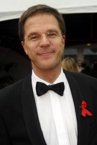 04-09-2006 SHOWBIZZ; VEERTIENDE EDITIE VAN AMSTERDAM DINER VOOR AIDSBESTRIJDING. Het was dit keer een Koninklijk Amsterdam Diner daar Prinses Mabel en Prins Friso aanwezig waren en zich kostelijk vermaakten tussen de vele gasten. De 1300 gasten genoten van veel life muziek van o.a.Angela Groothuizen,Ronnie Tober,Vulcano,Denise Jannah,Sandra Reemer, Liesbeth List en Ramses Shaffy en uit Amerika The Gibson Brothers.De avond begon met een emotioneel op treden van Ramses Shaffy die iedereen kippevel bezorgde. Robert Weyhenke de initiatiefnemer  van dit gala  kan terug kijken op een zeer geslaagde avond met een opbrengst van 460.000 euro voor de bestrijding van aids. Vele prominente gasten waren de gehele avond aanwezig namelijk: Boris Dittrich-Estelle Gullit-Tom Westenmeijer-Mart Visser-Frans Molenaar-Addy van den Krommenacker-Marisa Polin-Hans Hoogervorst-Ans en Sigrid Markus-Frits Wester-Leotien Borsato en Leco van Zadelhoff-Neelie Smit Kroes-Barbara de Loor-Jan Driessen-Mark Rutte-Tineke Verburg-Evert Santegoeds-Michiel en Pauline Mol-Ed Nijpels-John Jaakke-Ada Kok- Joop Wijn en natuurlijk Prins Friso en Prinses Mabel die maar niet genoeg konden krijgen van alle aandacht en genoten daarvan ook met volle teugen. Al met al een zeer geslaagde avond voor het goede doel.
foto: Albert den Iseger.