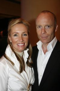 09-09-2006 SHOWBIZZ; MART VISSER COUTURE SHOW WINTER 2006-2007 HILTON AMSTERDAM. De talentvolle designer bracht weer een prachtrige couture show in het overvolle Hilton. Vele BNers waren weer aanwezig en iedereen was weer vol over hetgeen Mart Visser toonde.
foto: Albert den Iseger.