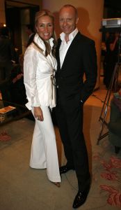09-09-2006 SHOWBIZZ; MART VISSER COUTURE SHOW WINTER 2006-2007 HILTON AMSTERDAM. De talentvolle designer bracht weer een prachtrige couture show in het overvolle Hilton. Vele BNers waren weer aanwezig en iedereen was weer vol over hetgeen Mart Visser toonde.
foto: Albert den Iseger.