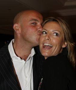 18-09-2006 SHOWBIZZ; SHEILA DE VRIES EN EEN JOINT VENTURE MET L OREAL TESAMEN OP DE CATWALK. De show voerde de naam Sheila de Vries, de collectie droeg kwaliteit uit met verfrissende kleuren waaronder veel de andere kleur zwart namelijk blauw.De prachtige show was voor de eerste keer in de Hotels van Oranje te Noordwijk.Wederom veel bewondering voor Sheila de Vries en haar team. Ook vandaag veel lovende woorden in de Nederlandese Media over de show van Sheila.
foto: Albert den Iseger