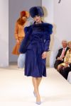 11-09-2006 SHOWBIZZ; FRANS MOLENAAR WEER MOOI EN VERRASSEND. De grootmeester van de haute couture in Nederland was weer verrassend en smaakvol. De mode van Molenaar was er een met strakke lijnen en geen gefrommel met stofjes of lintjes.Een creatie van Molenaar is het geld dik waard zo zei en liefhebster.Vele vips waren weer aanwezig in het te drukke Amstel hotel die eens moet gaan nadenken over een goed werkende airco. De show was top en na de show was de bitterbal natuurlijk geen verrassing meer. Frans Molenaar still going very strong.
foto: Albert den Iseger.