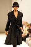 11-09-2006 SHOWBIZZ; FRANS MOLENAAR WEER MOOI EN VERRASSEND. De grootmeester van de haute couture in Nederland was weer verrassend en smaakvol. De mode van Molenaar was er een met strakke lijnen en geen gefrommel met stofjes of lintjes.Een creatie van Molenaar is het geld dik waard zo zei en liefhebster.Vele vips waren weer aanwezig in het te drukke Amstel hotel die eens moet gaan nadenken over een goed werkende airco. De show was top en na de show was de bitterbal natuurlijk geen verrassing meer. Frans Molenaar still going very strong.
foto: Albert den Iseger.