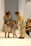 11-09-2006 SHOWBIZZ; FRANS MOLENAAR WEER MOOI EN VERRASSEND. De grootmeester van de haute couture in Nederland was weer verrassend en smaakvol. De mode van Molenaar was er een met strakke lijnen en geen gefrommel met stofjes of lintjes.Een creatie van Molenaar is het geld dik waard zo zei en liefhebster.Vele vips waren weer aanwezig in het te drukke Amstel hotel die eens moet gaan nadenken over een goed werkende airco. De show was top en na de show was de bitterbal natuurlijk geen verrassing meer. Frans Molenaar still going very strong.
foto: Albert den Iseger.