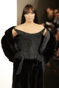 09-09-2006 SHOWBIZZ; MART VISSER COUTURE SHOW WINTER 2006-2007 HILTON AMSTERDAM. De talentvolle designer bracht weer een prachtrige couture show in het overvolle Hilton. Vele BNers waren weer aanwezig en iedereen was weer vol over hetgeen Mart Visser toonde.
foto: Albert den Iseger.