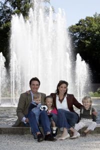 09-09-2006 KONINKLIJK HUIS; FOTOSHOOT VAN PRINS MAURITS EN GEZIN BIJ HET LOO TE APELDOORN.
foto: Albert den Iseger.